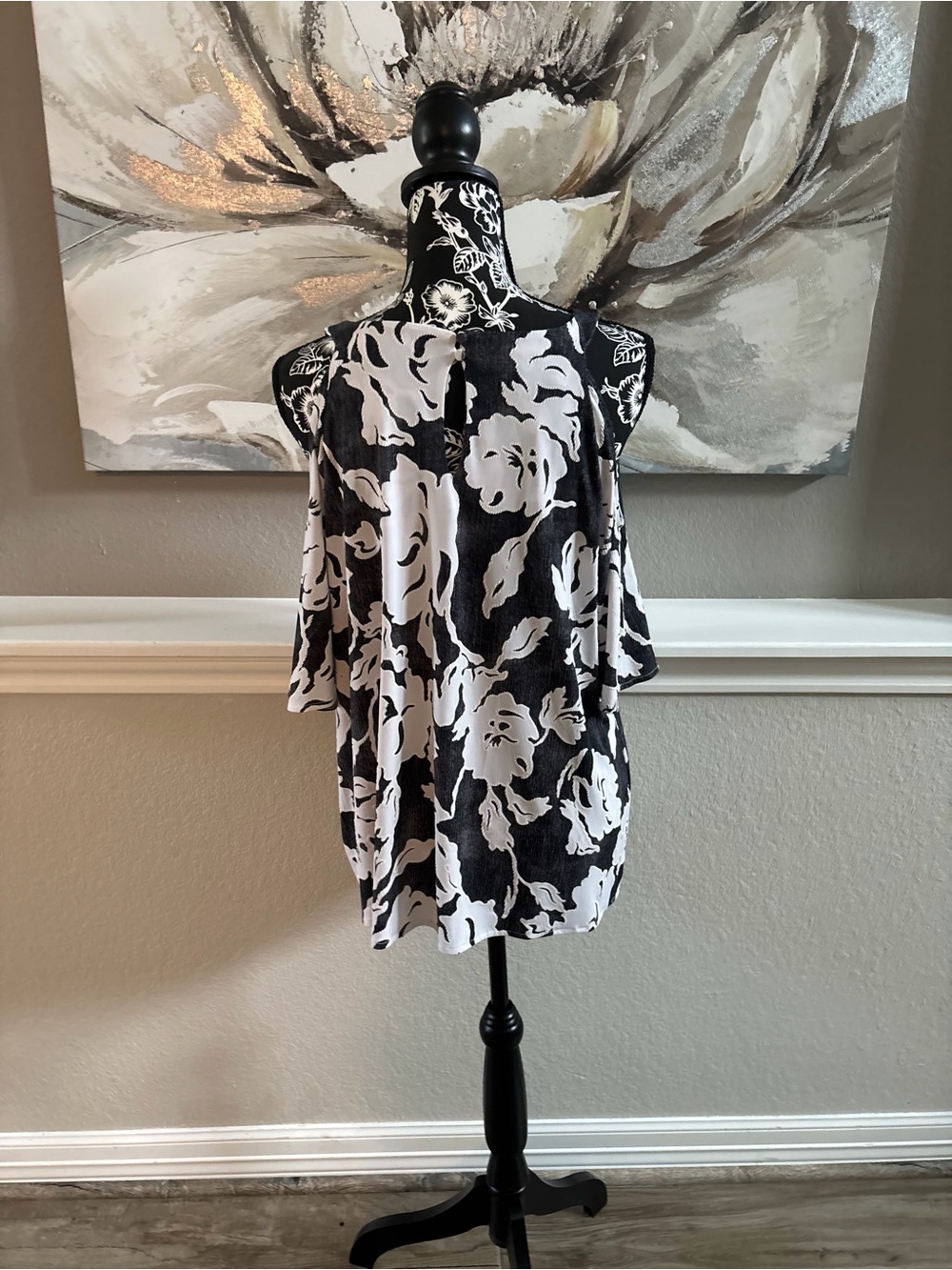 INC International Concepts Black and White Floral Cold-Shoulder Tunic - Picture 2 of 3